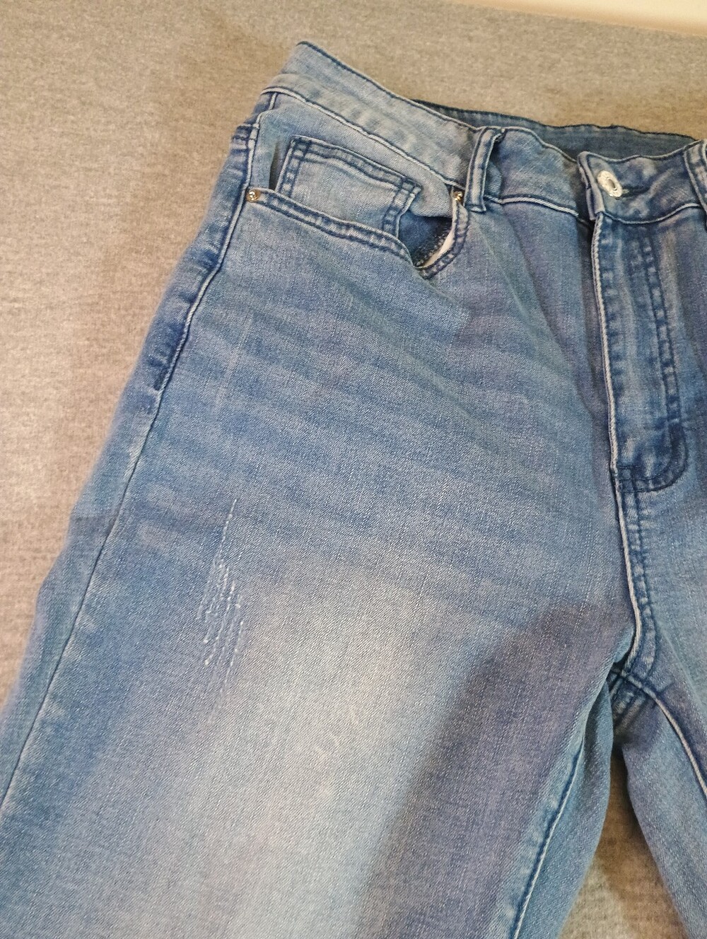 Unbranded Women's Size 26  Light Blue Flared Jeans - Picture 9 of 9